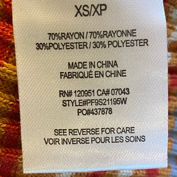 Never worn sweater top - Picture 4 of 4